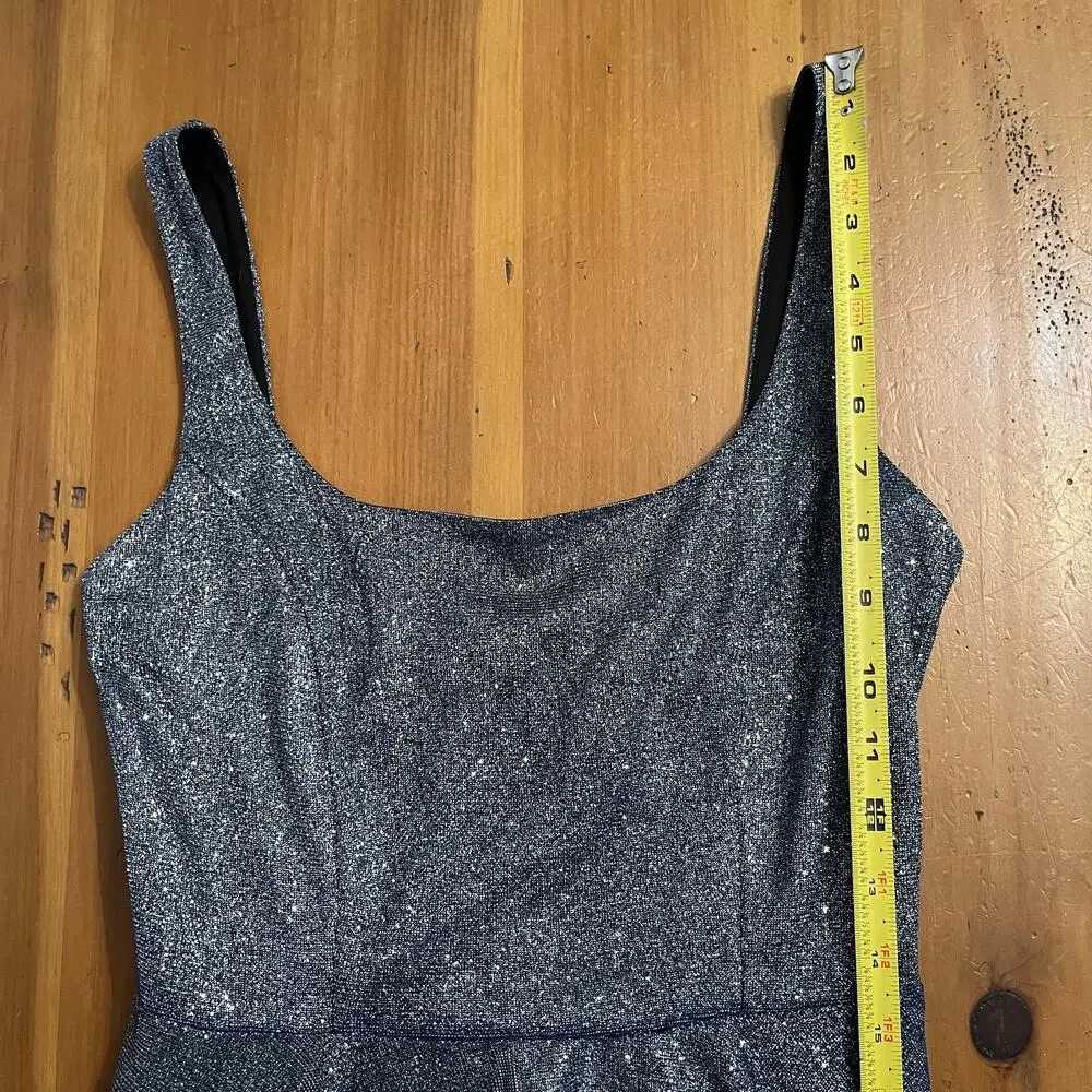 Elegant Silver Evening Gown - Picture 11 of 13